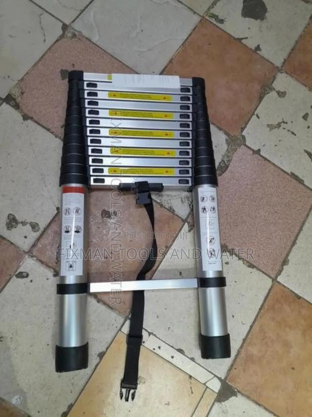Safety Telescopic Ladder 3.8M 12ft Long - thumbnail 2