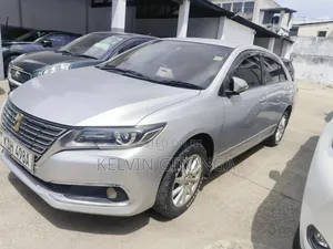 Toyota Premio 2016 Silver