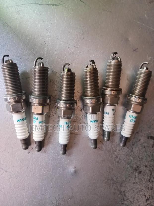 Toyota Mark X V6 Engine Spark Plugs - main view