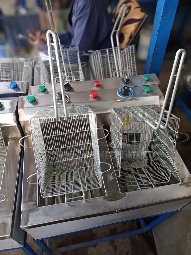 KDF/Chips Double Fryer. - main view