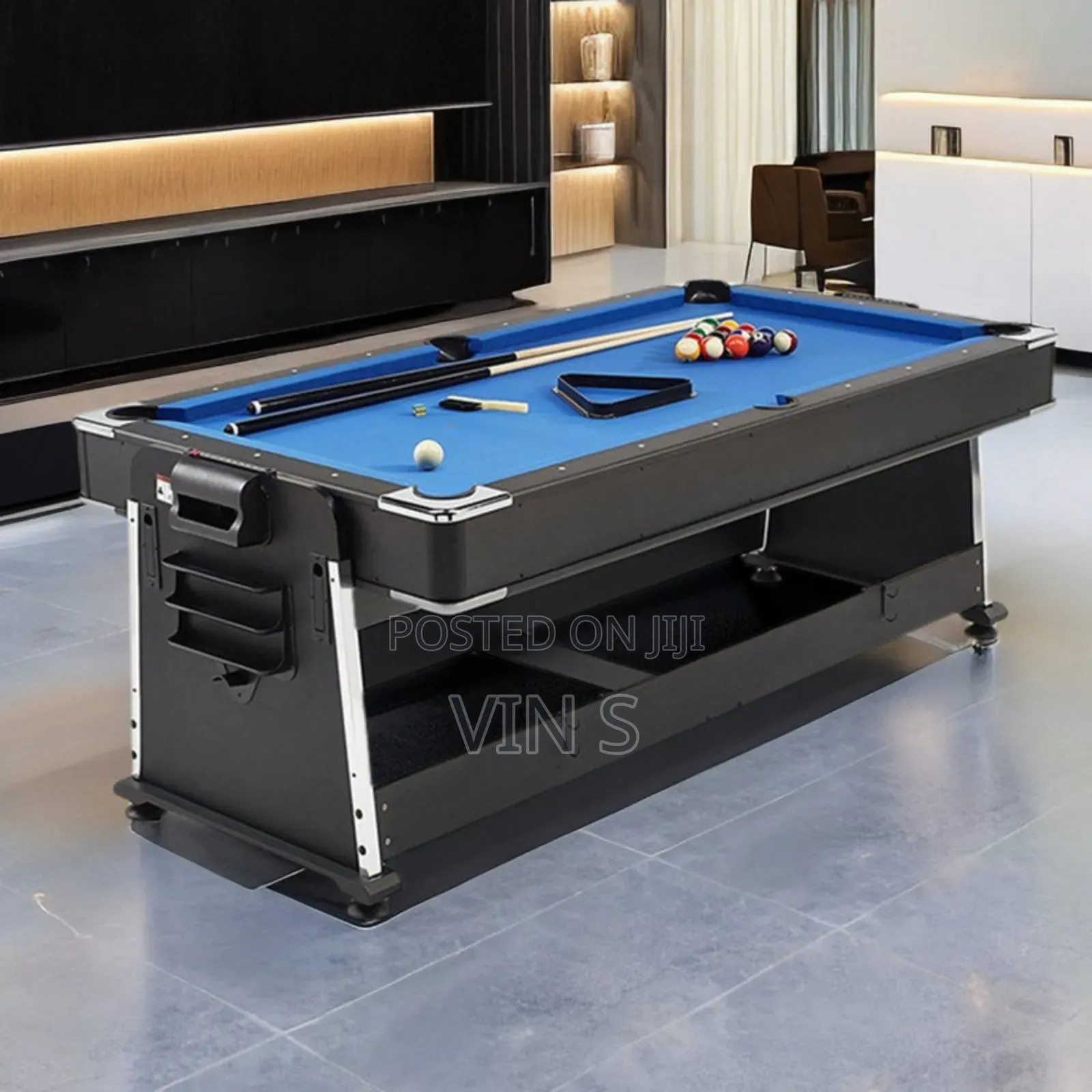 Pool Tables+Póol Tablés;Poól Tablës/Pòol Tablės/Poõl Tablěs