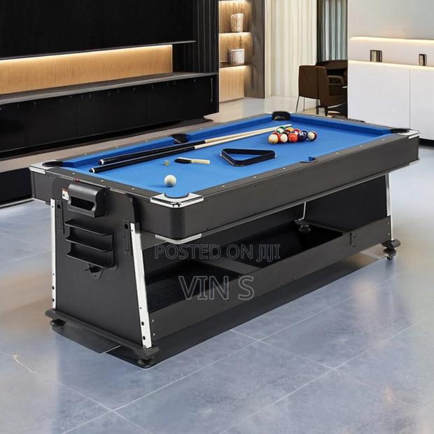 Pool Tables+Póol Tablés;Poól Tablës/Pòol Tablės/Poõl Tablěs