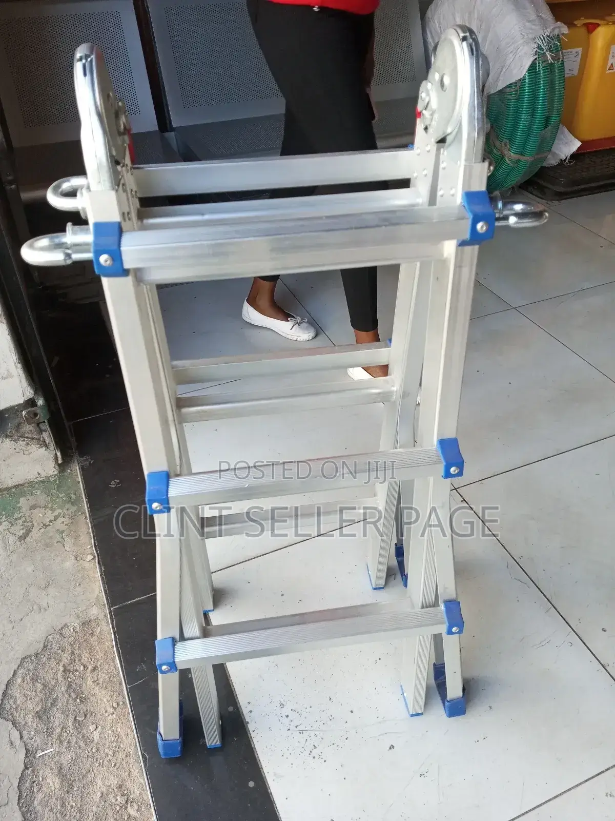 Telescoping Ladder, Aluminum