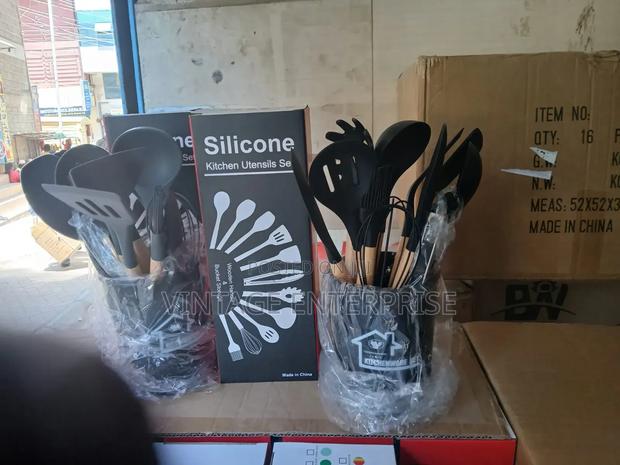 12pcs Black Silicon Spoons