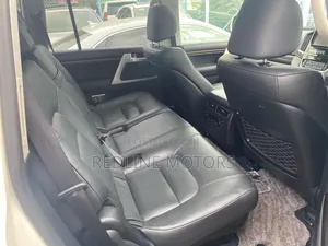 Toyota Land Cruiser 2017 Pearl