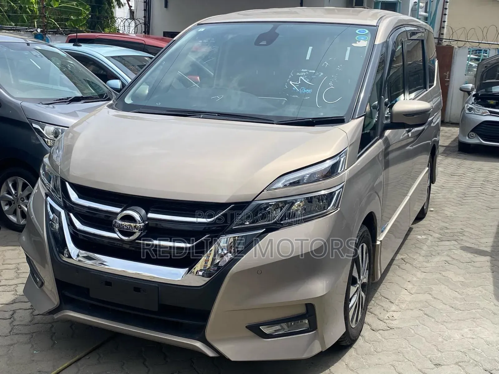 Nissan Serena 2018 Brown