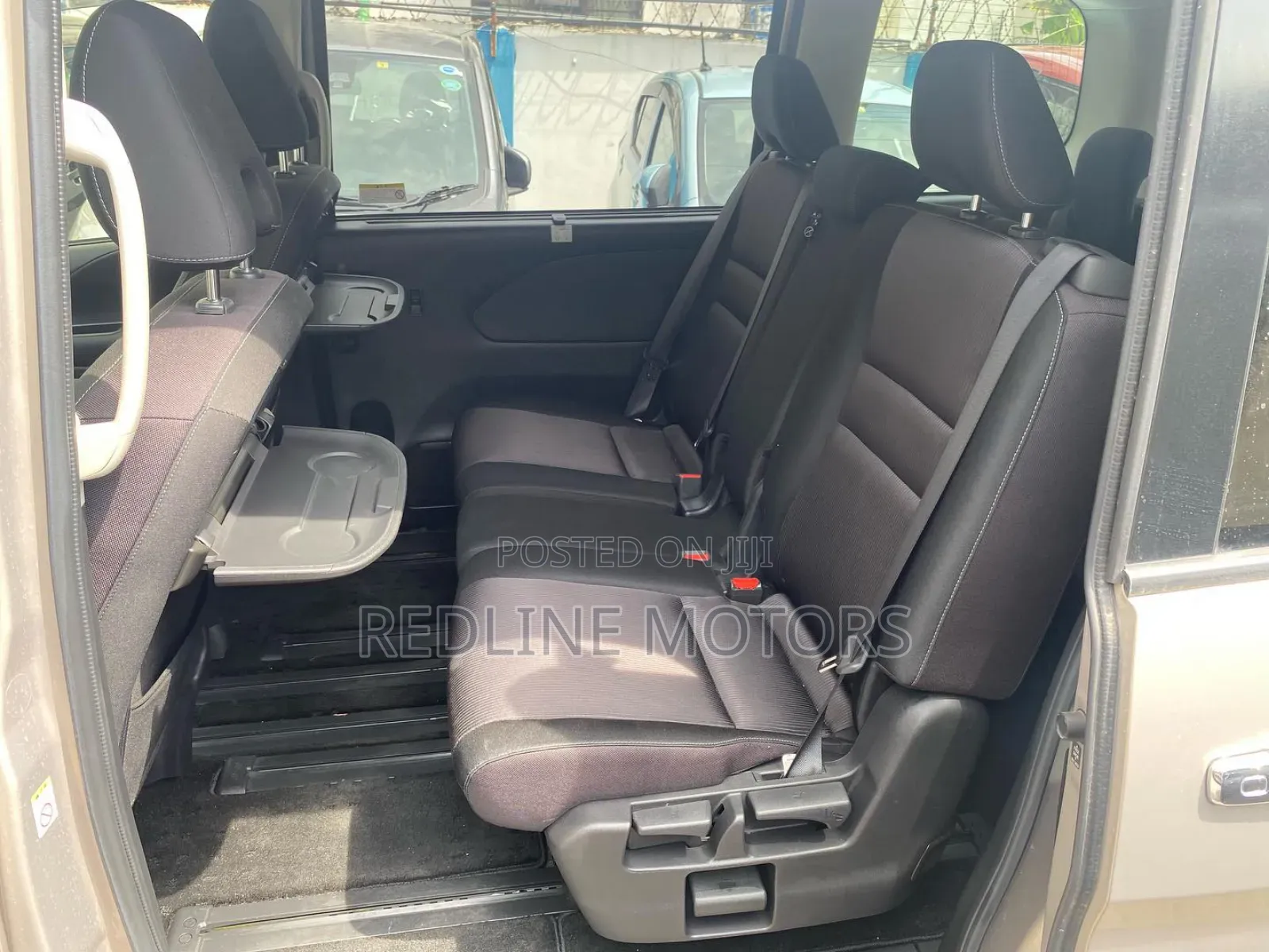 Nissan Serena 2018 Brown