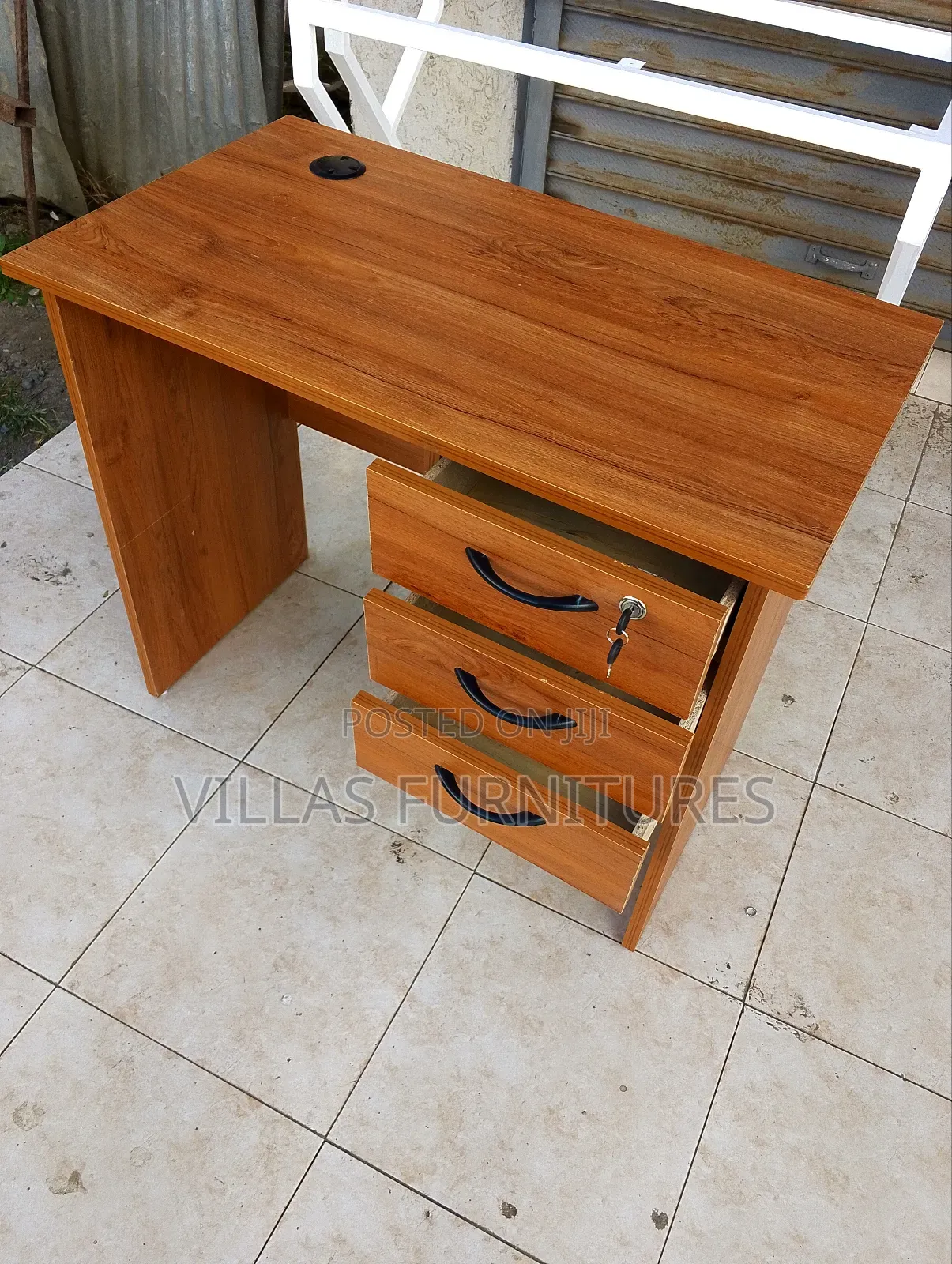 Urban Office Desk