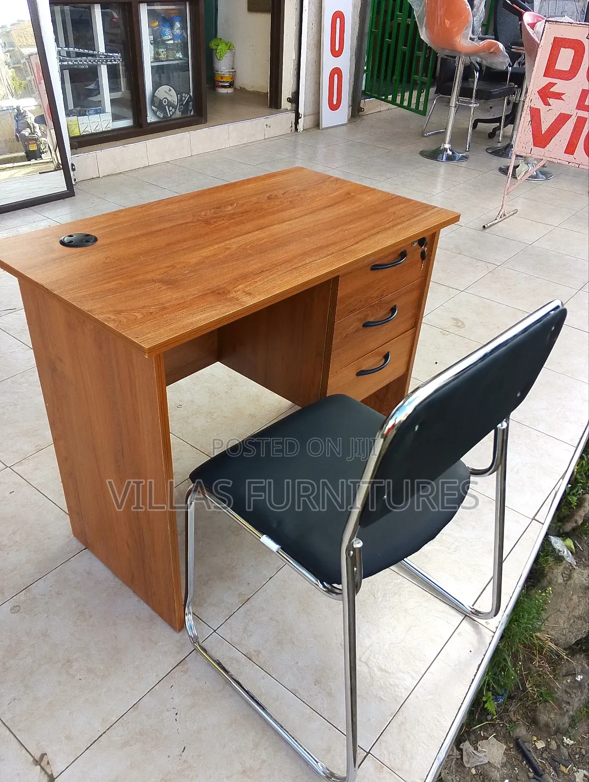 Waiting Chair and Royal Tick Office Desk
