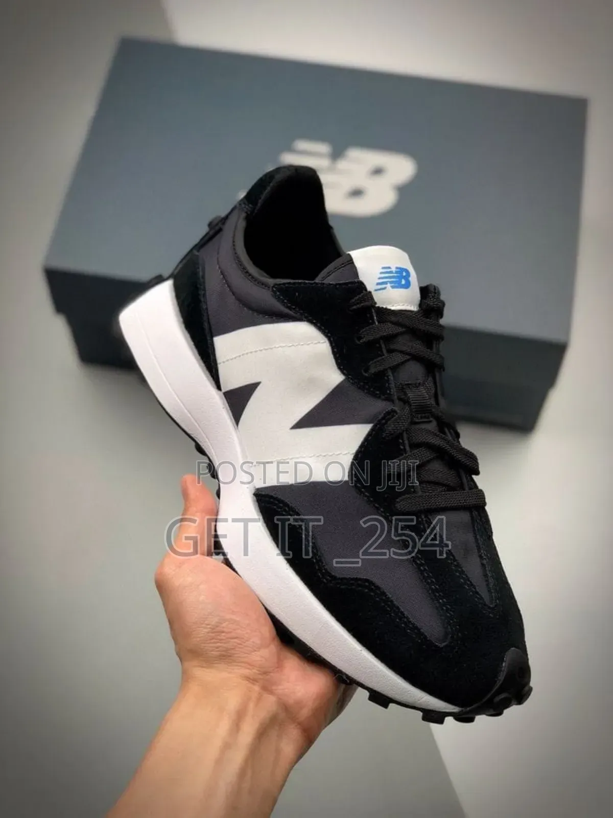 New Balance 327
Sizes 41-46