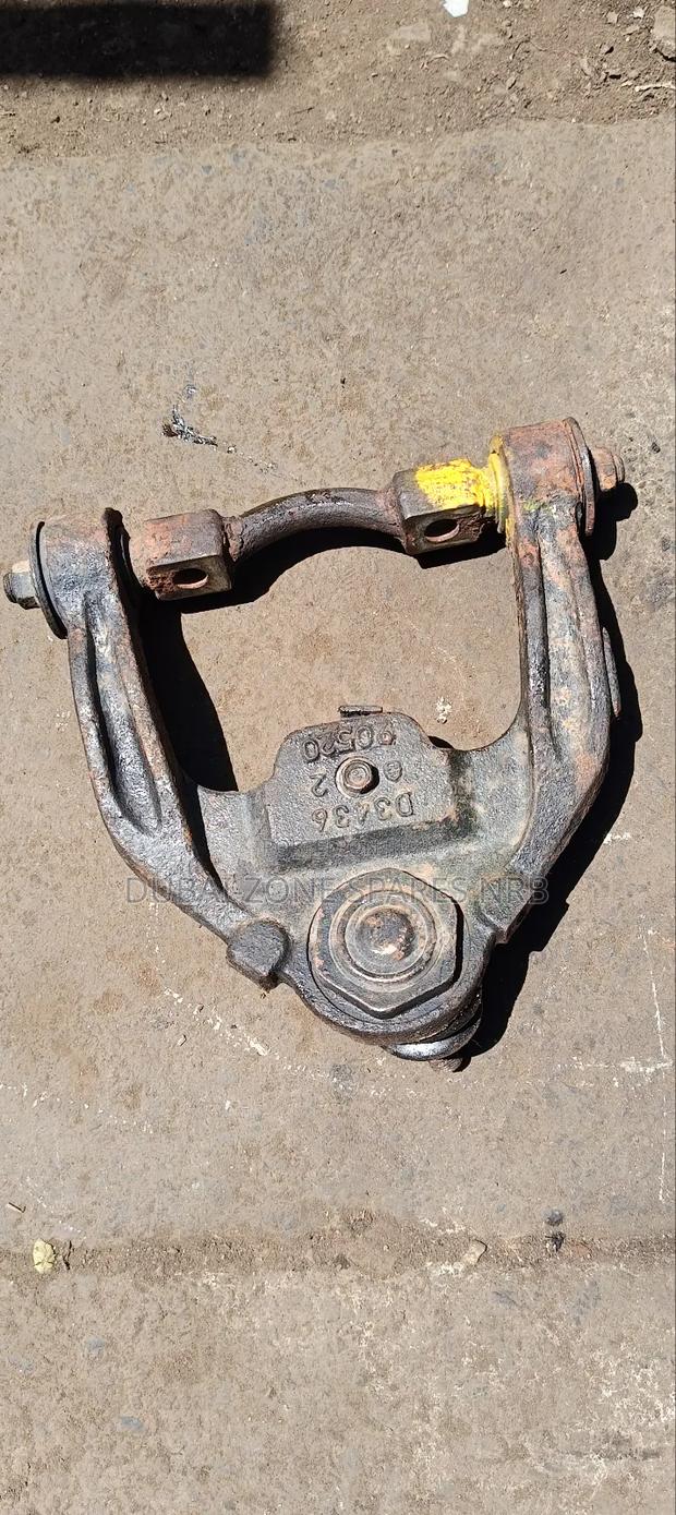 Upper Control Arms Isuzu Elfu. - main view