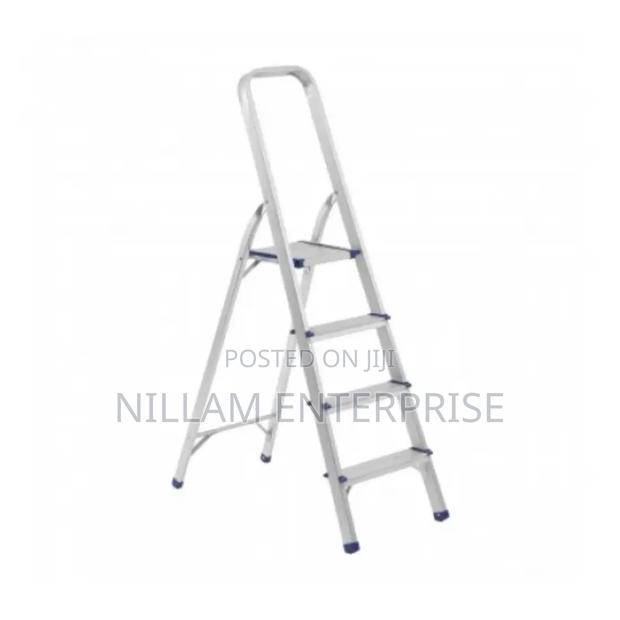 4 Step Ladder - main view
