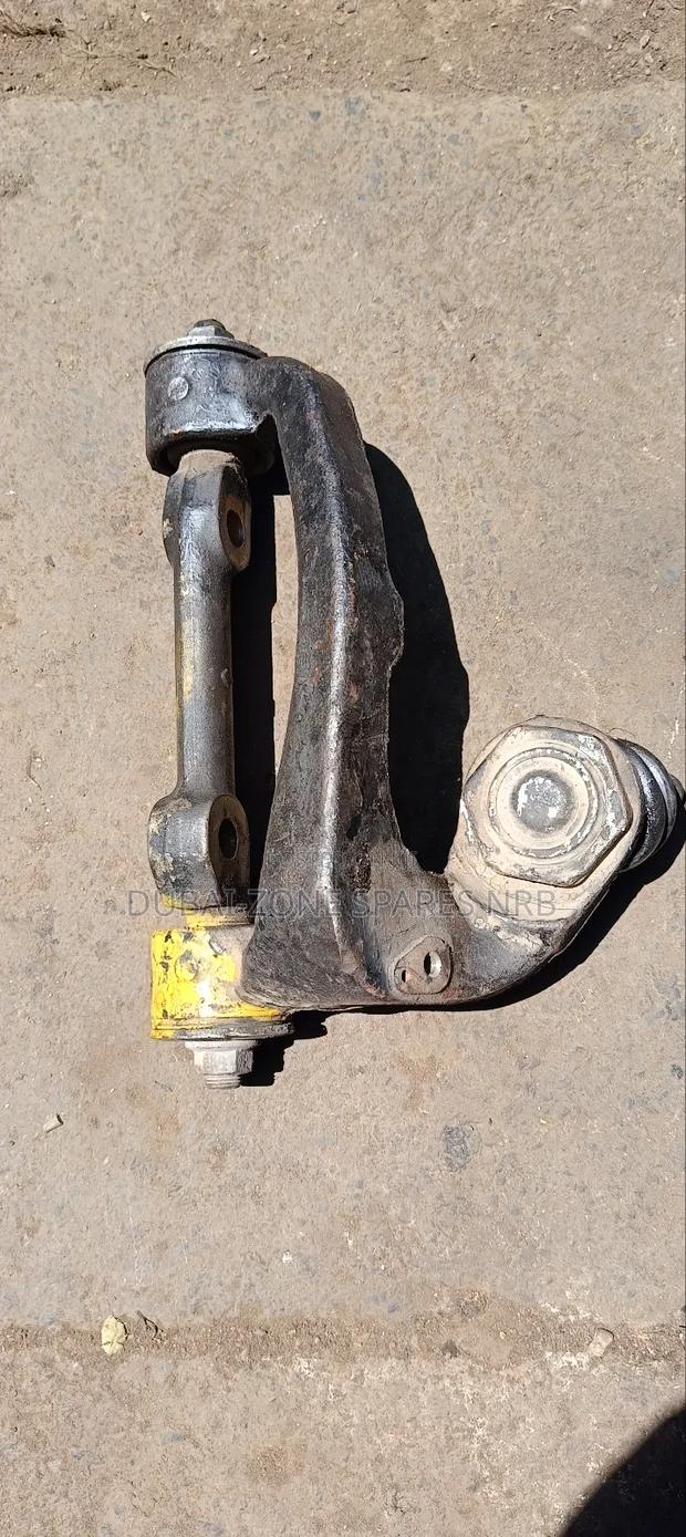 Upper Control Arms Isuzu Elfu. - thumbnail 2