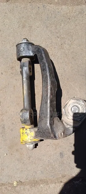 Upper Control Arms Isuzu Elfu.