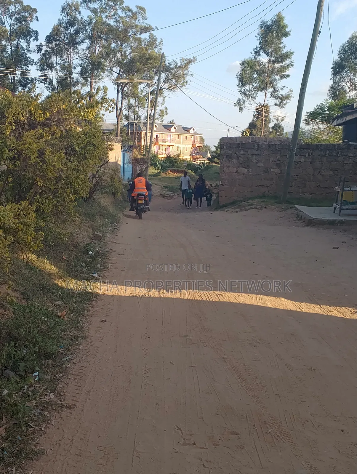 Machakos -Mumbuni Multiple Plots 50by 100,100x100ft , Etc