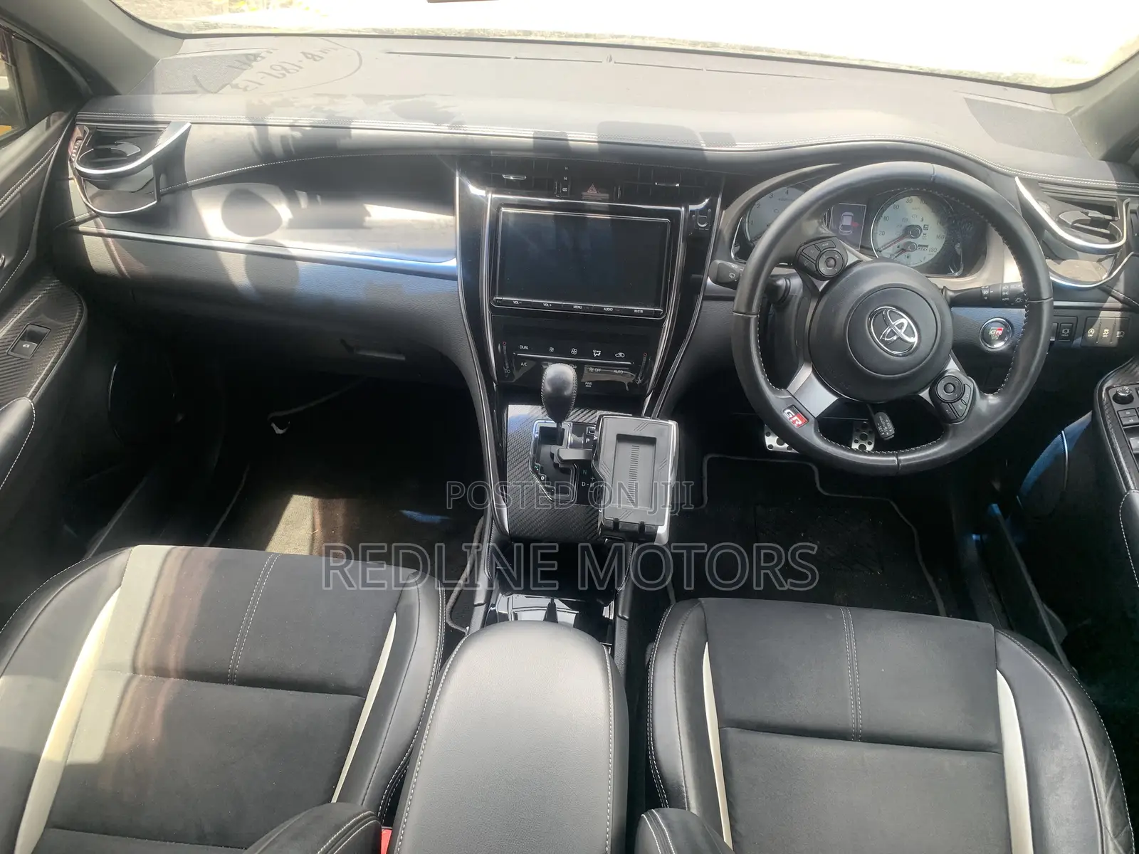 Toyota Harrier 2.0 Turbo 4WD 2017 Black