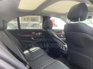 Mercedes-Benz E400 2017 Black