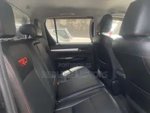 Toyota Hilux SR5+ 4x4 2017 Black