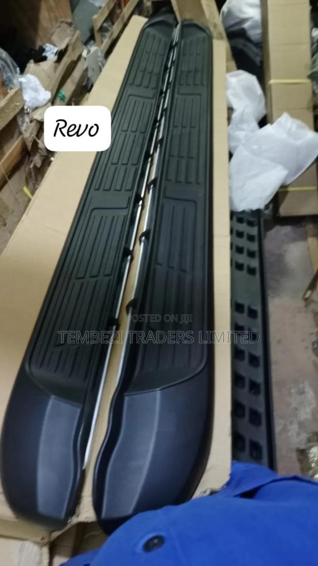 Side Steps Toyota Hilux Revo