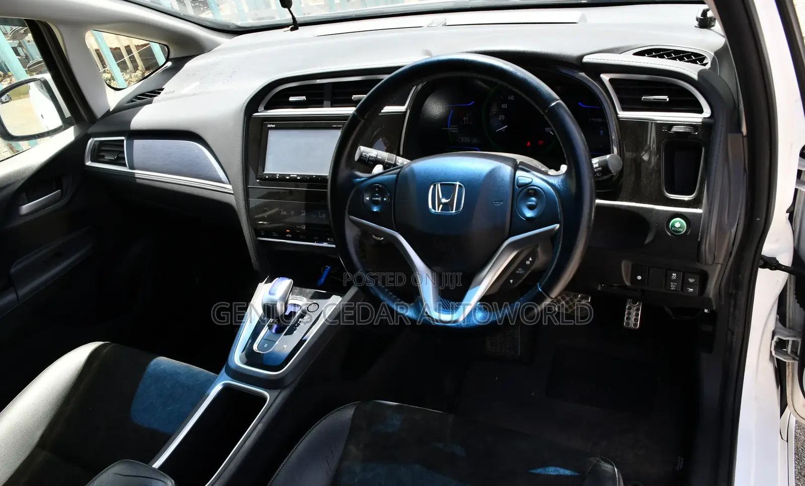 Honda Fit Shuttle 2017 White