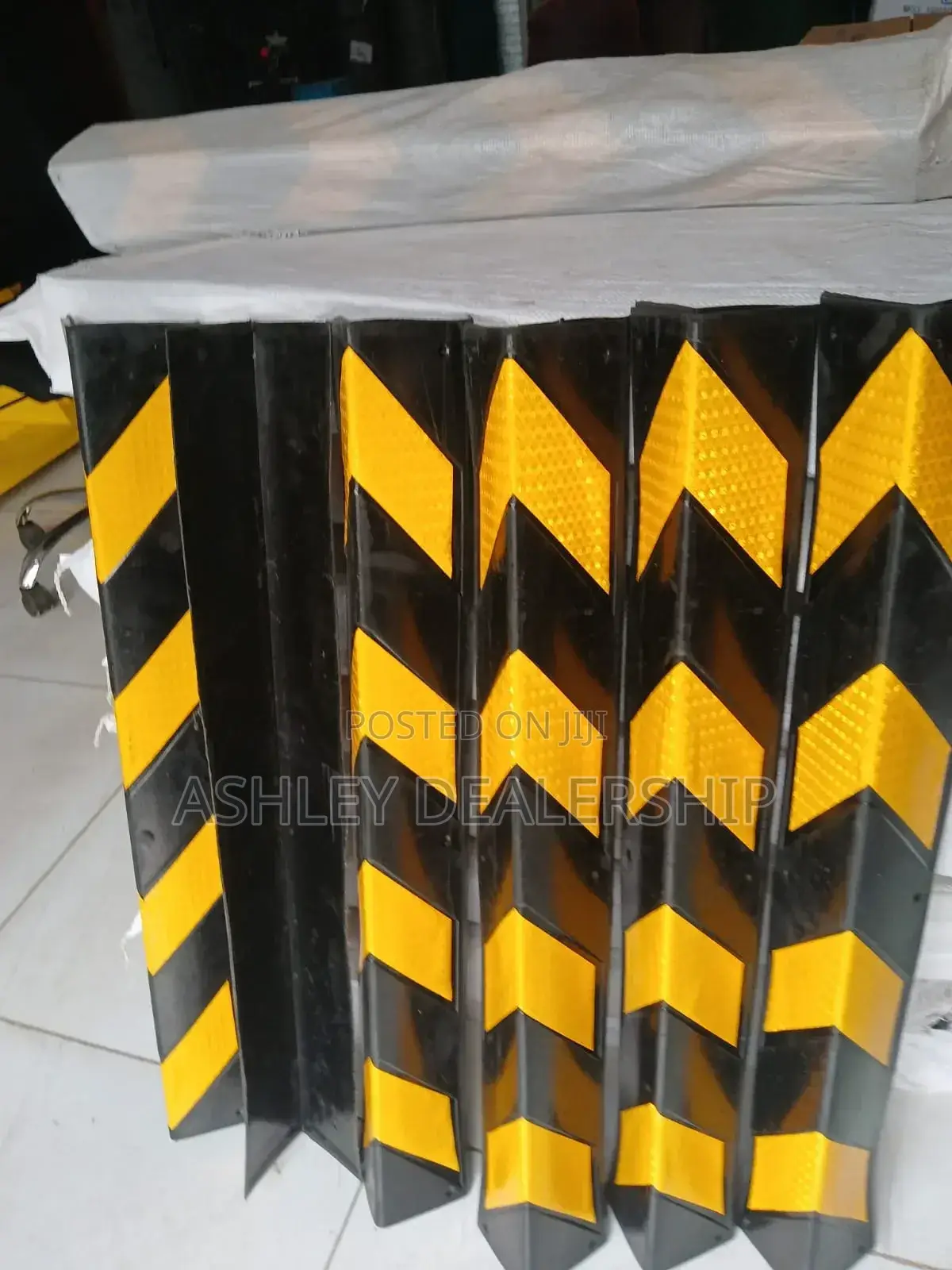 Parking Pillar Rubber Corner/Rubber Corner Guard