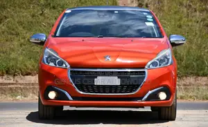 Peugeot 208 2017 Orange