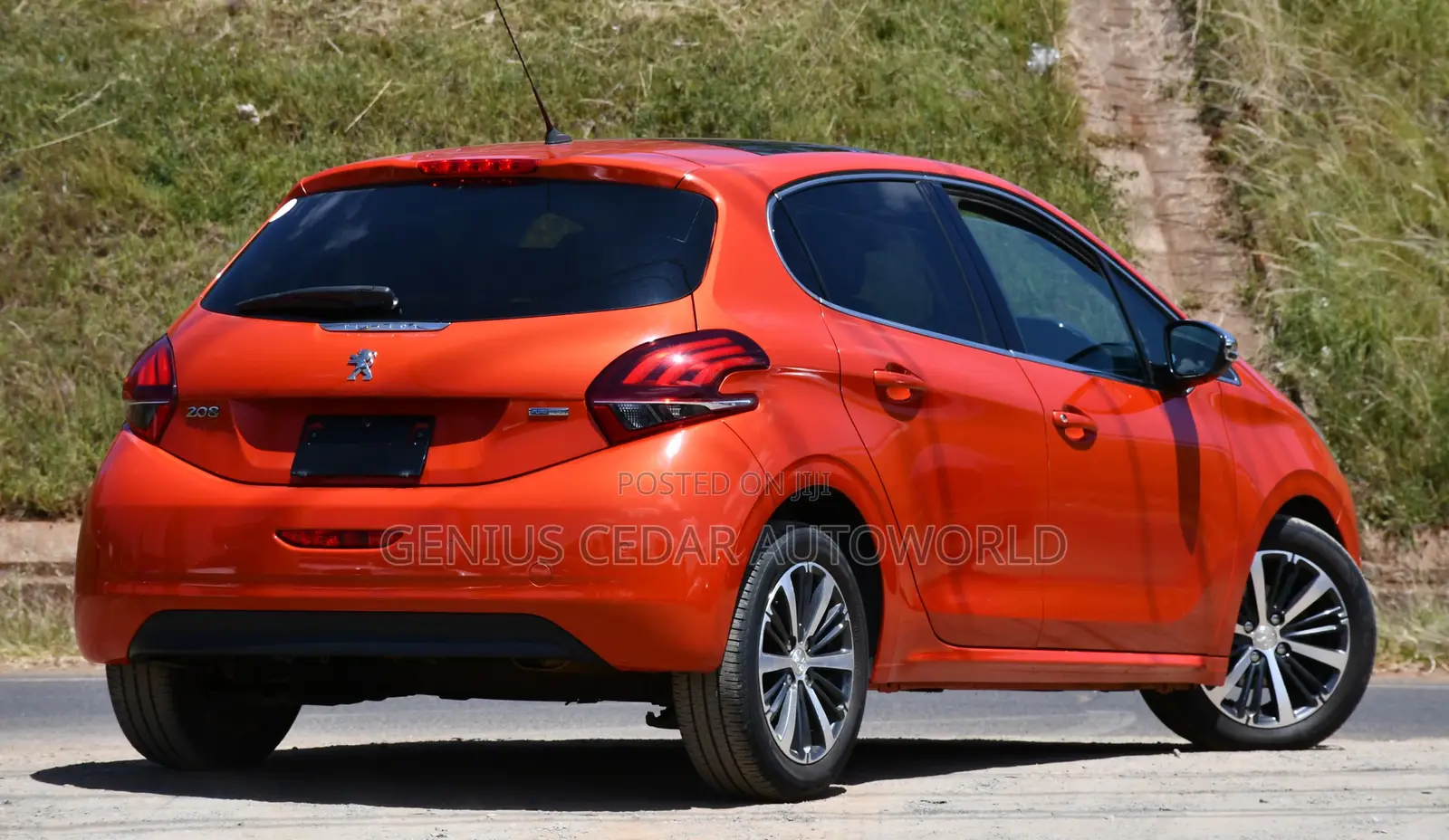 Peugeot 208 2017 Orange