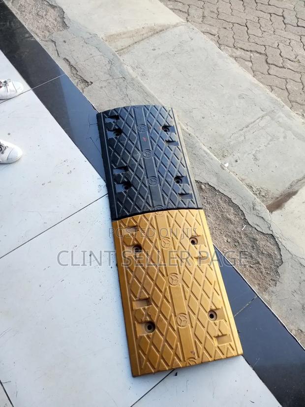 Reflective Rubber, Speed Bump - main view