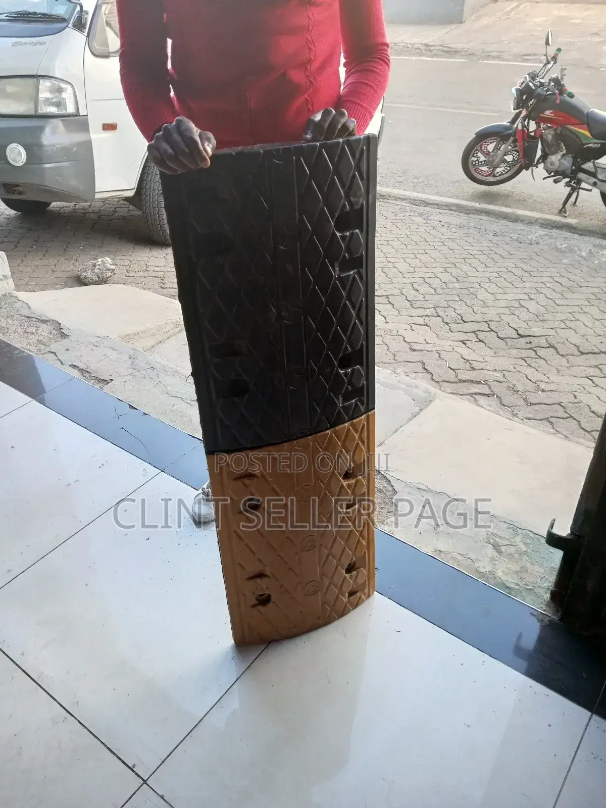 Stripped/ Reflective Speed Bump Rubber