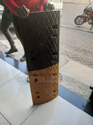 Stripped/ Reflective Speed Bump Rubber