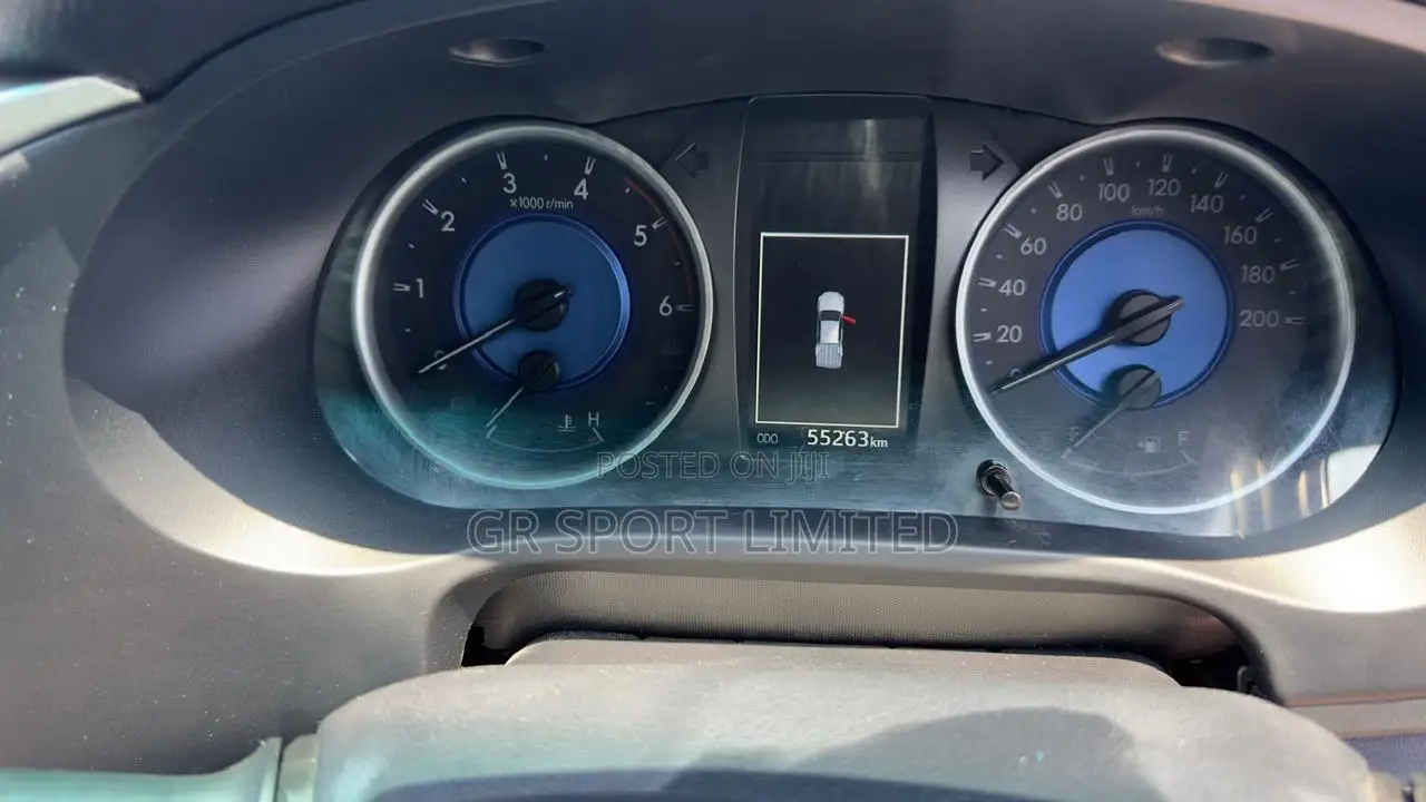 Toyota Hilux Revo Double Cab Deisel 2.8 AWD 2017 Silver