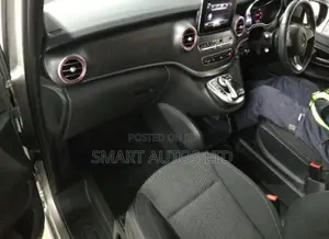 Mercedes-Benz Vaneo 2017 Silver