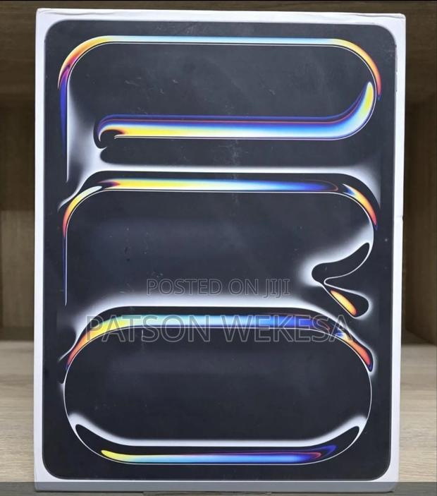 New Apple iPad Pro 13 (2024) 256 GB Black