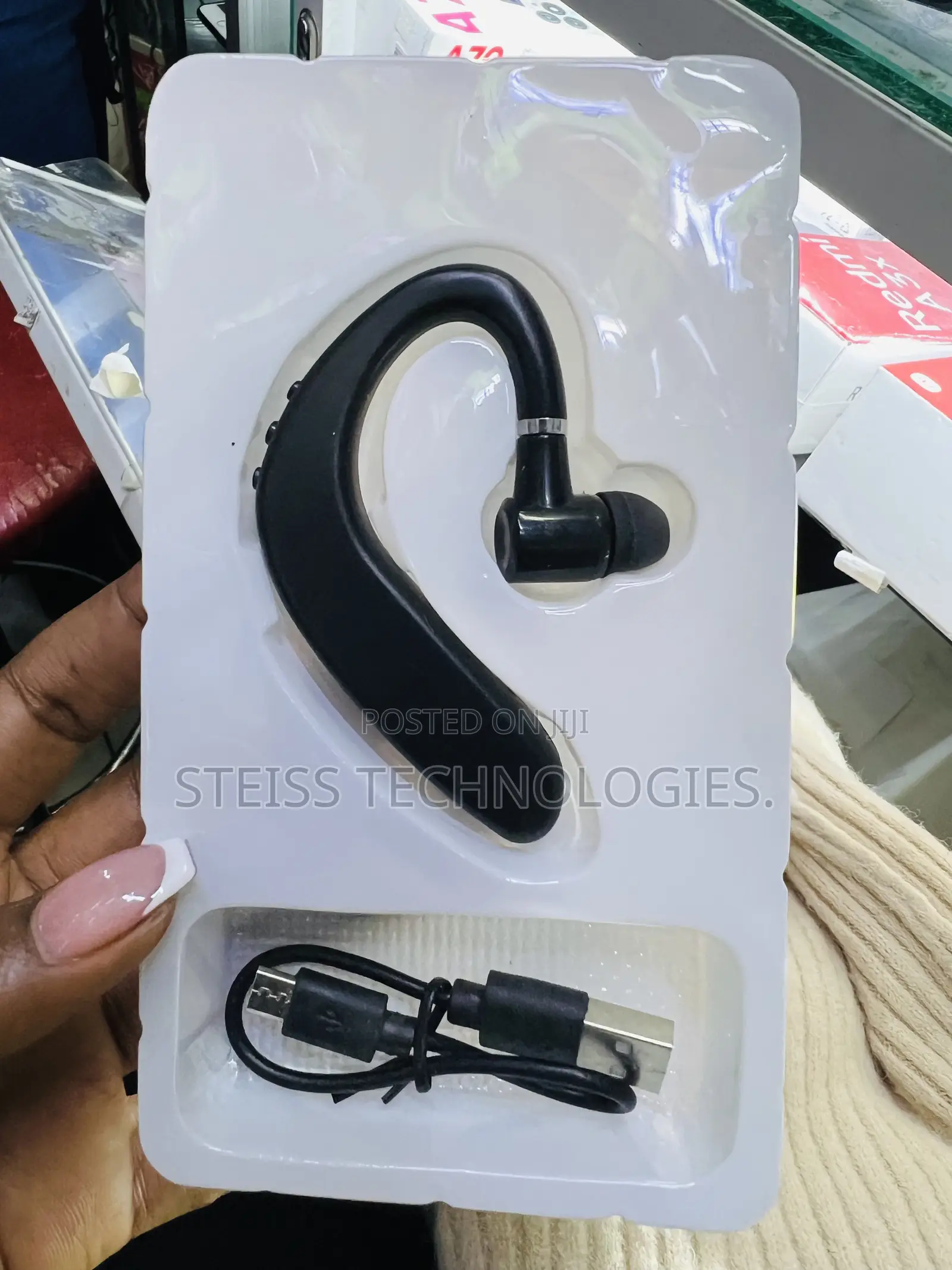 S109 Wireless Headsets.