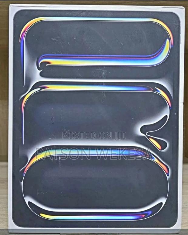 New Apple iPad Pro 13 (2024) 256 GB Black - thumbnail 2