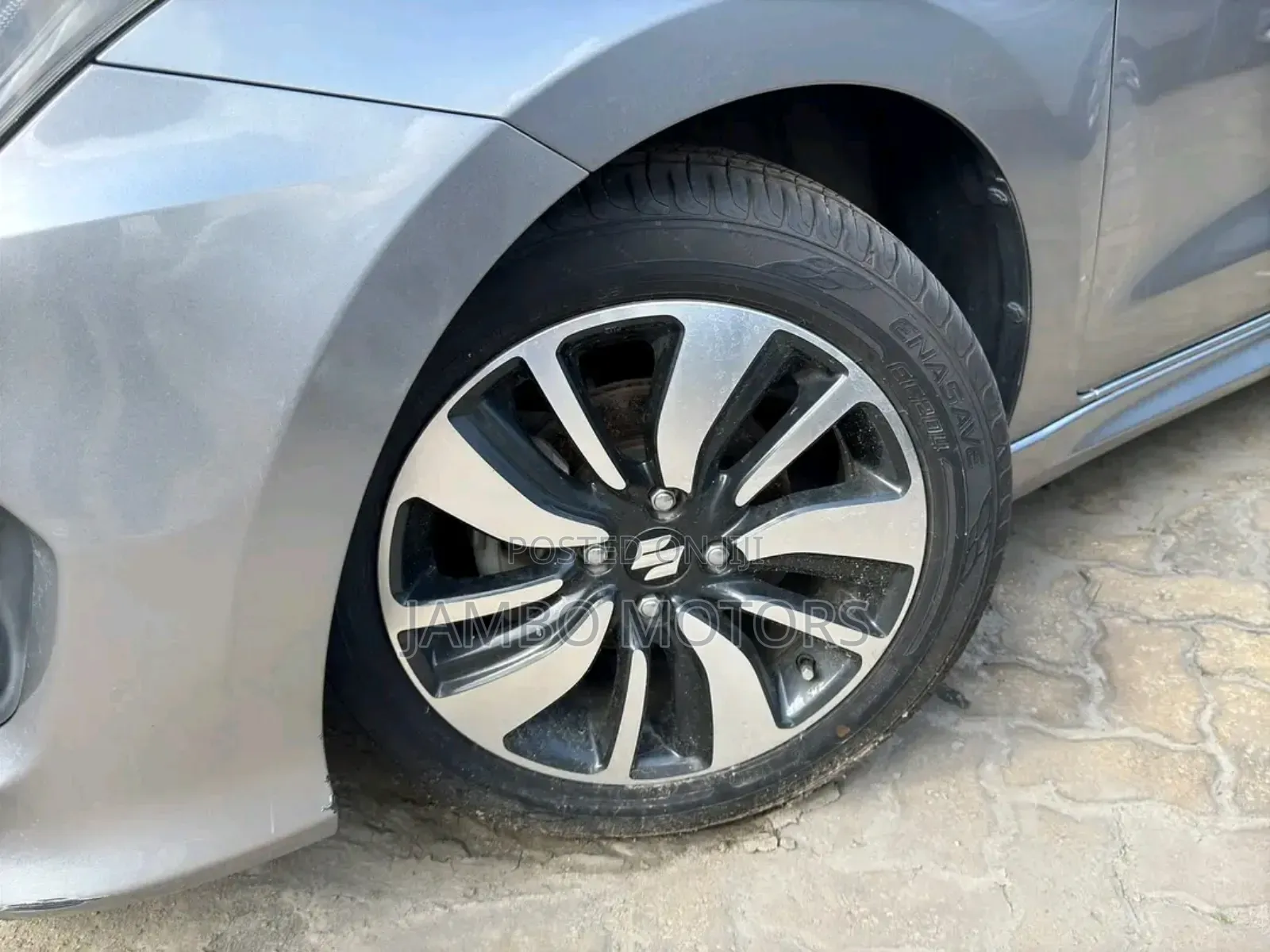Suzuki Swift 2018 Gray
