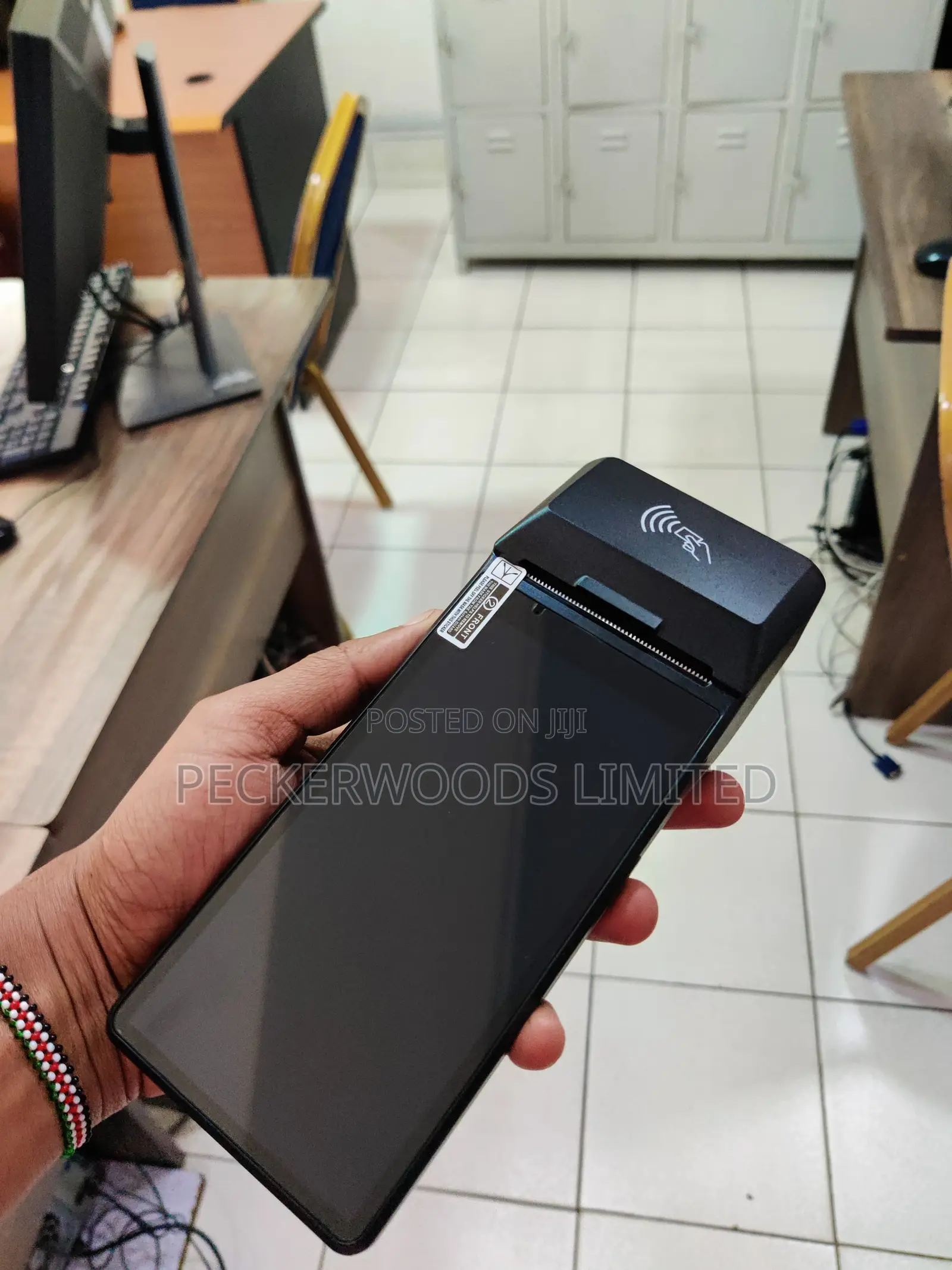 Etims CS30 Powered by a High-Capacity Battery