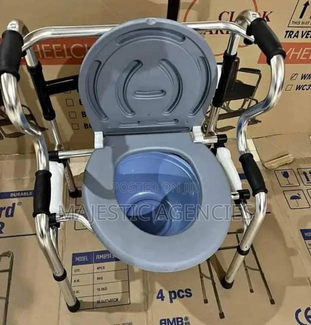 Commode Portable Chair - main view
