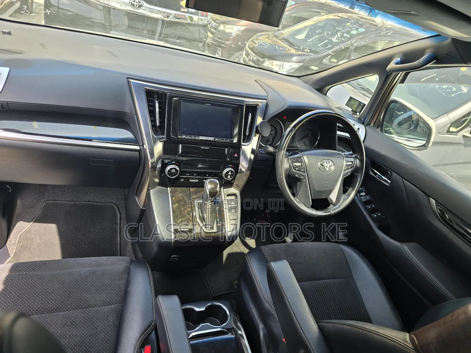 Toyota Alphard 2.5 Petrol FWD 2018 White