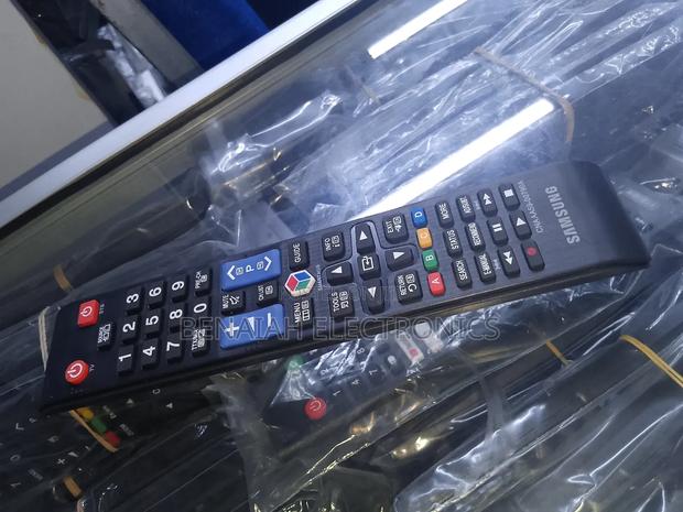 Samsung Remote Control (00790A) - main view
