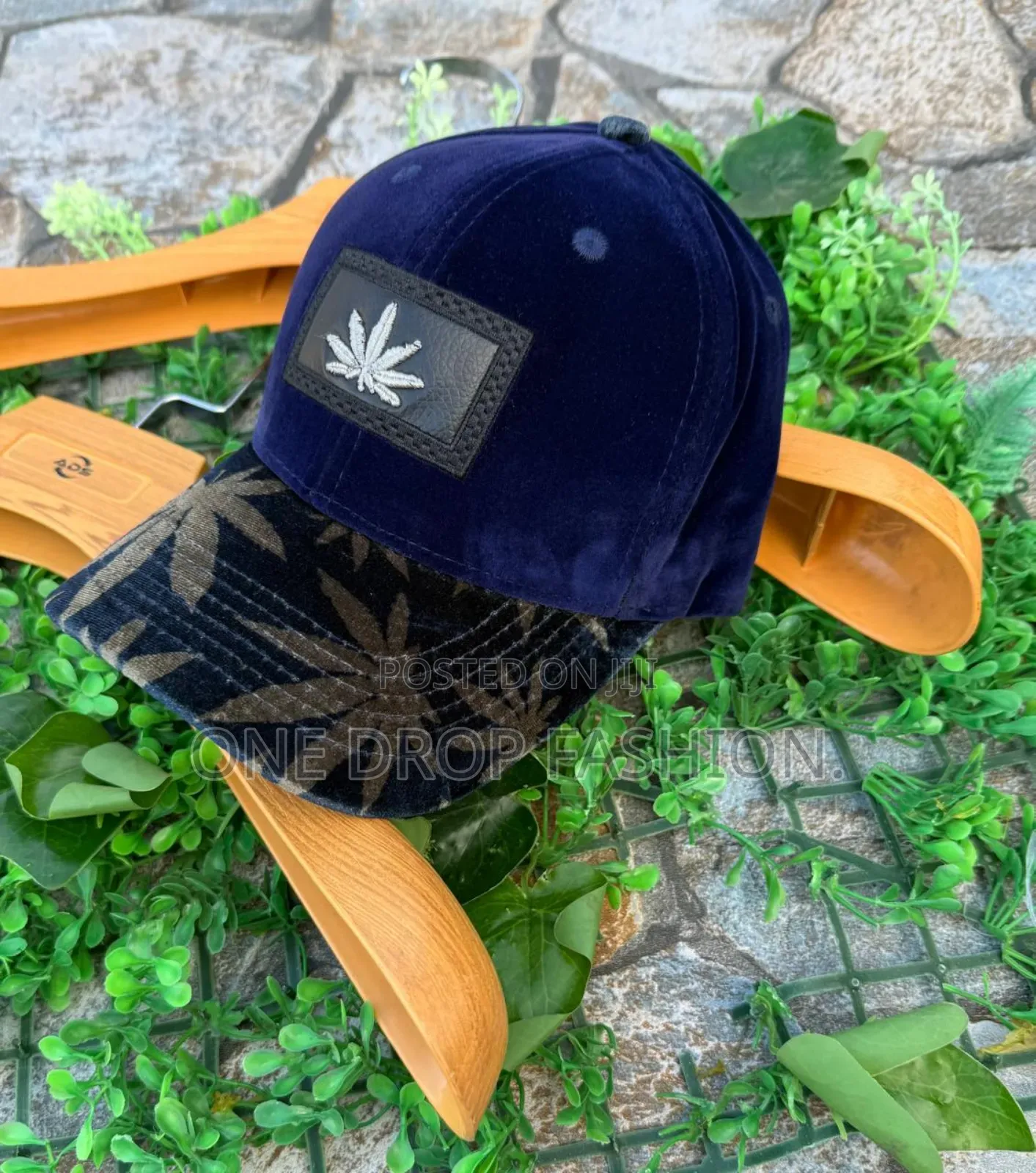 King_ Caps