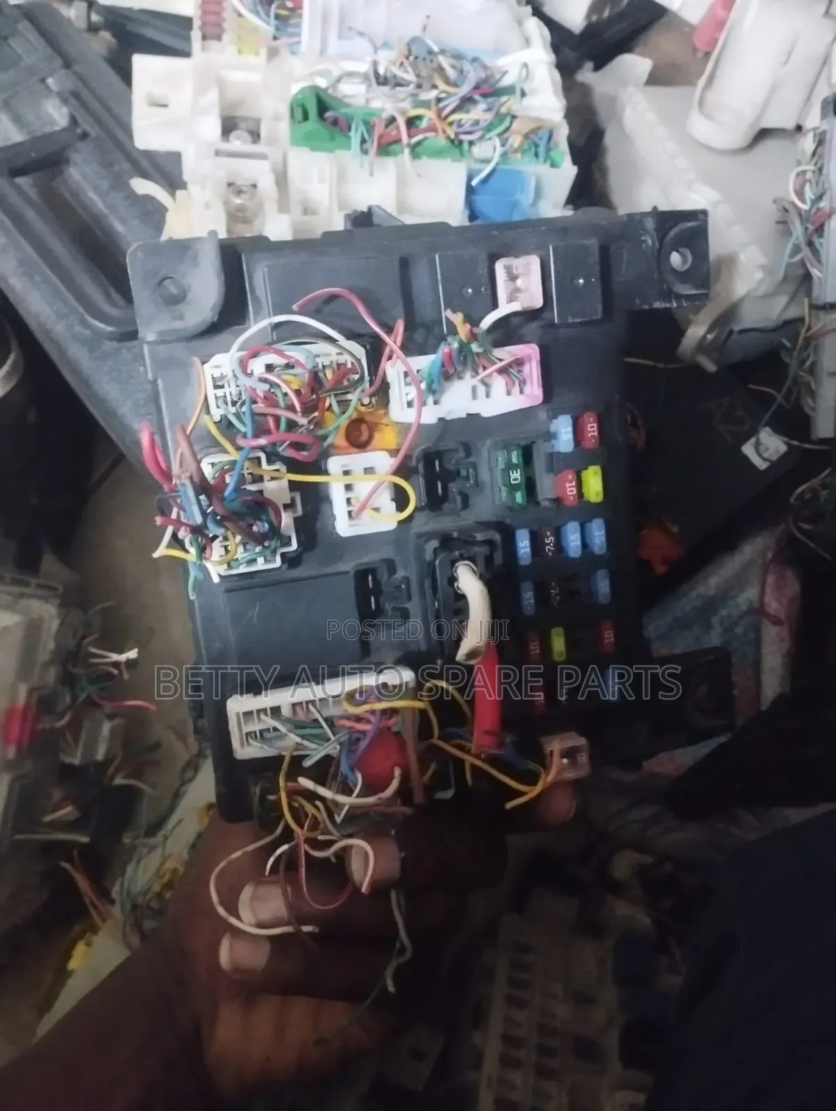 Mitsubishi Outlander Fuse Box