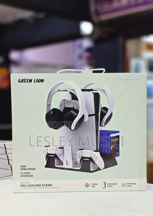 Green Lion PS5 Cooling Stand Charging Station - White - main view