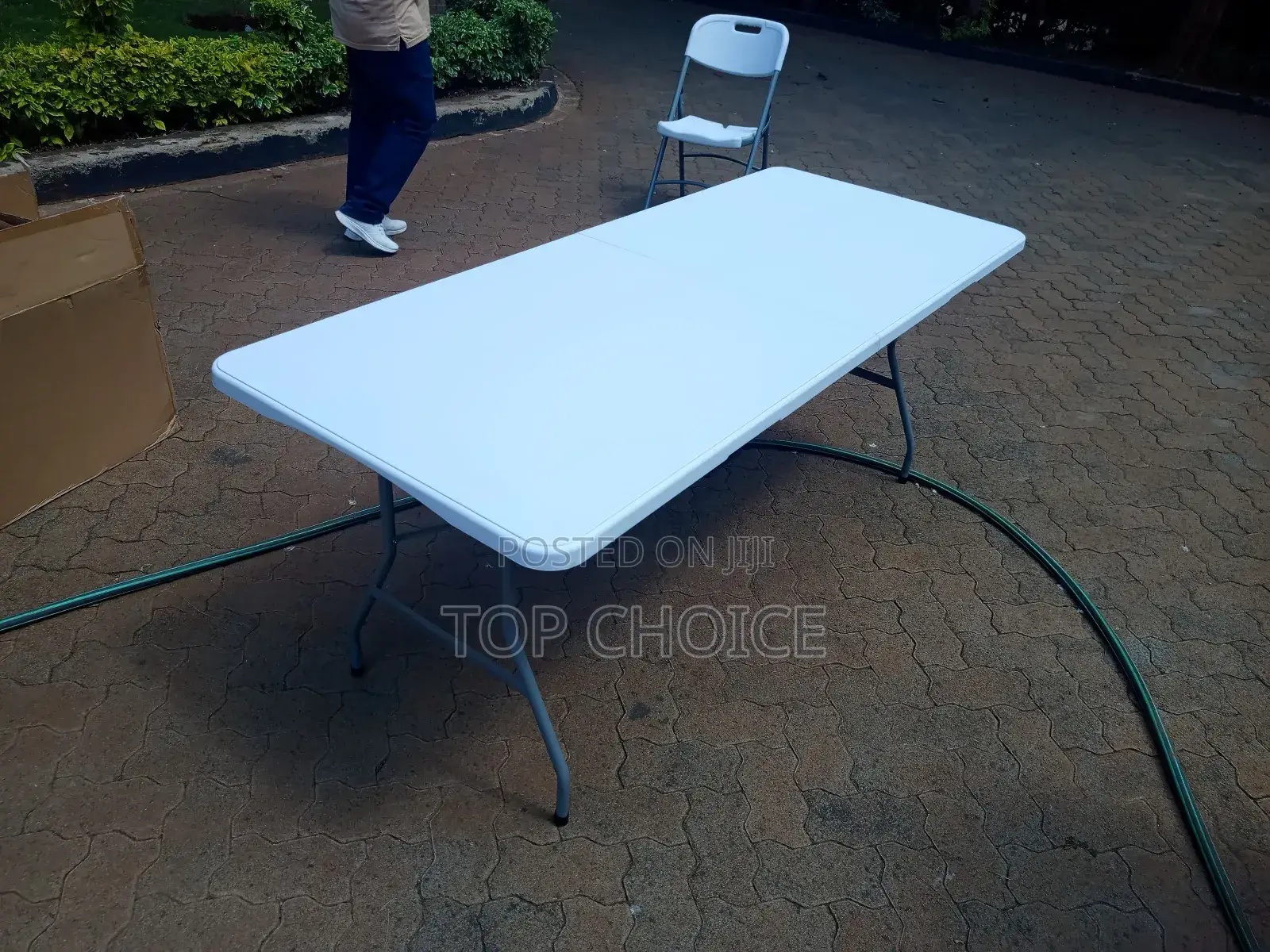 Foldable Table/ Dining Table