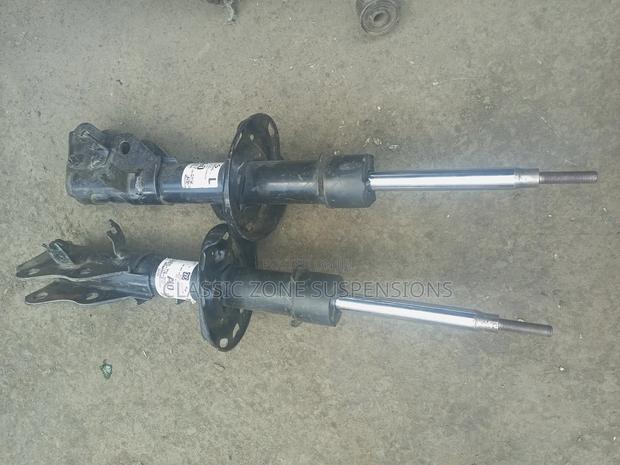 Honda Vezel Shock Absorber