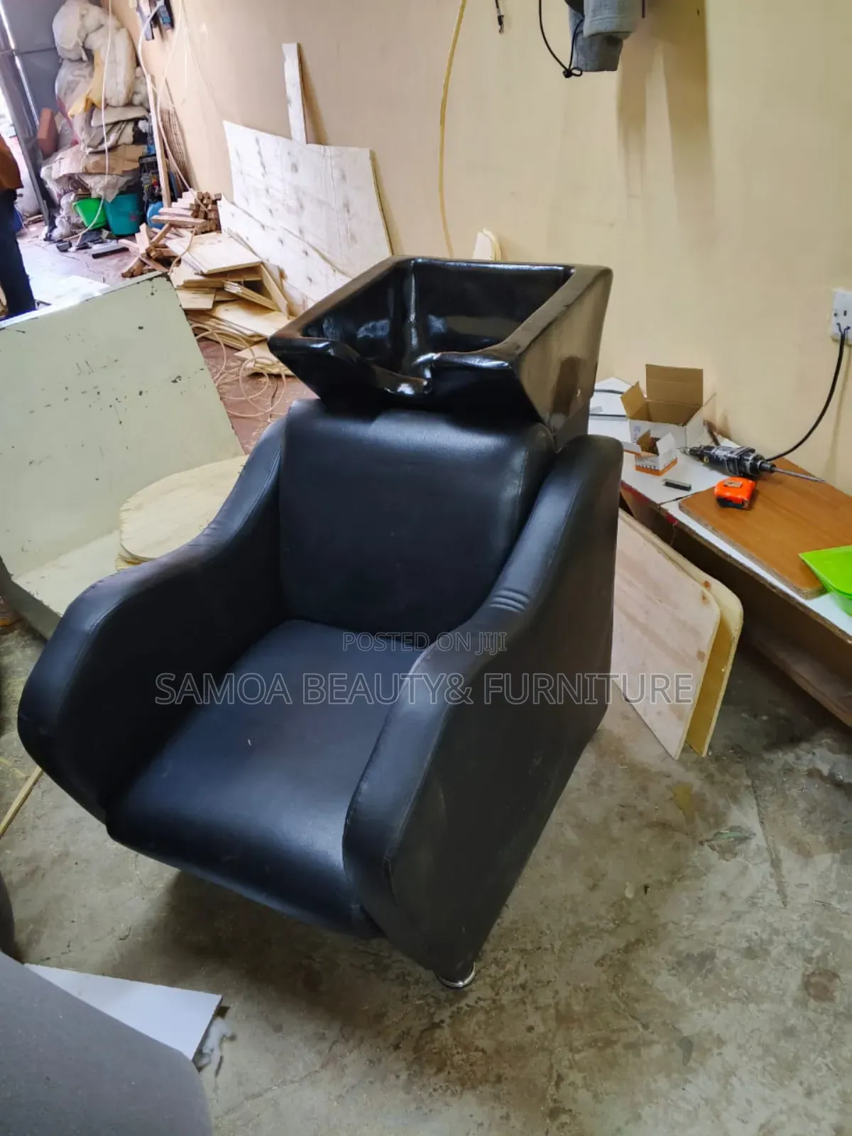 Salon Seat With Sink