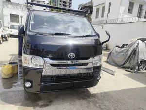 Toyota HiAce 2018 Black
