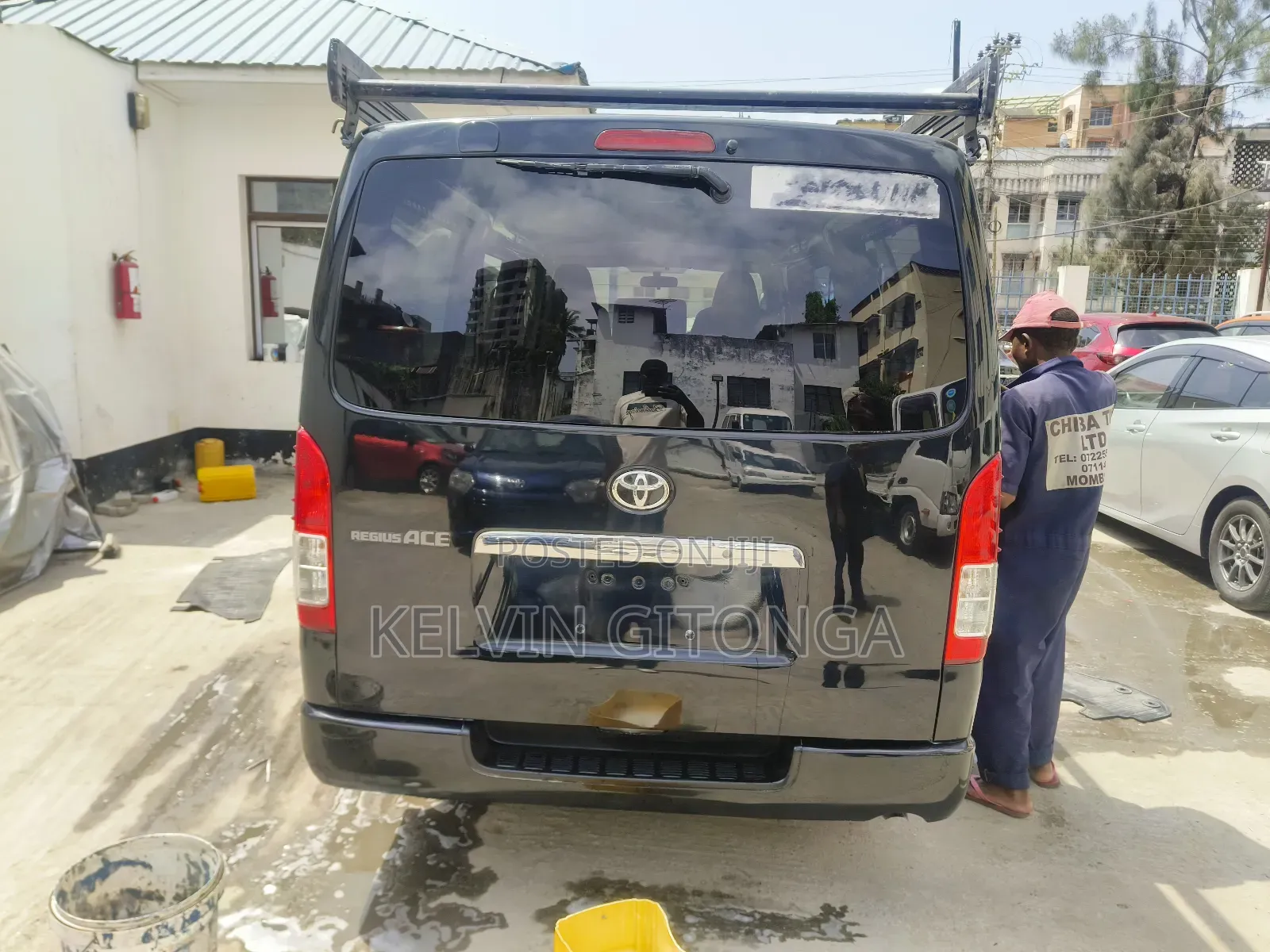 Toyota HiAce 2018 Black