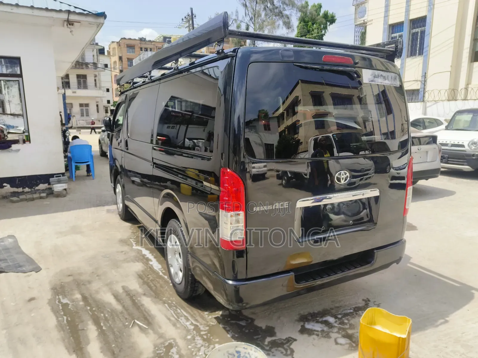 Toyota HiAce 2018 Black