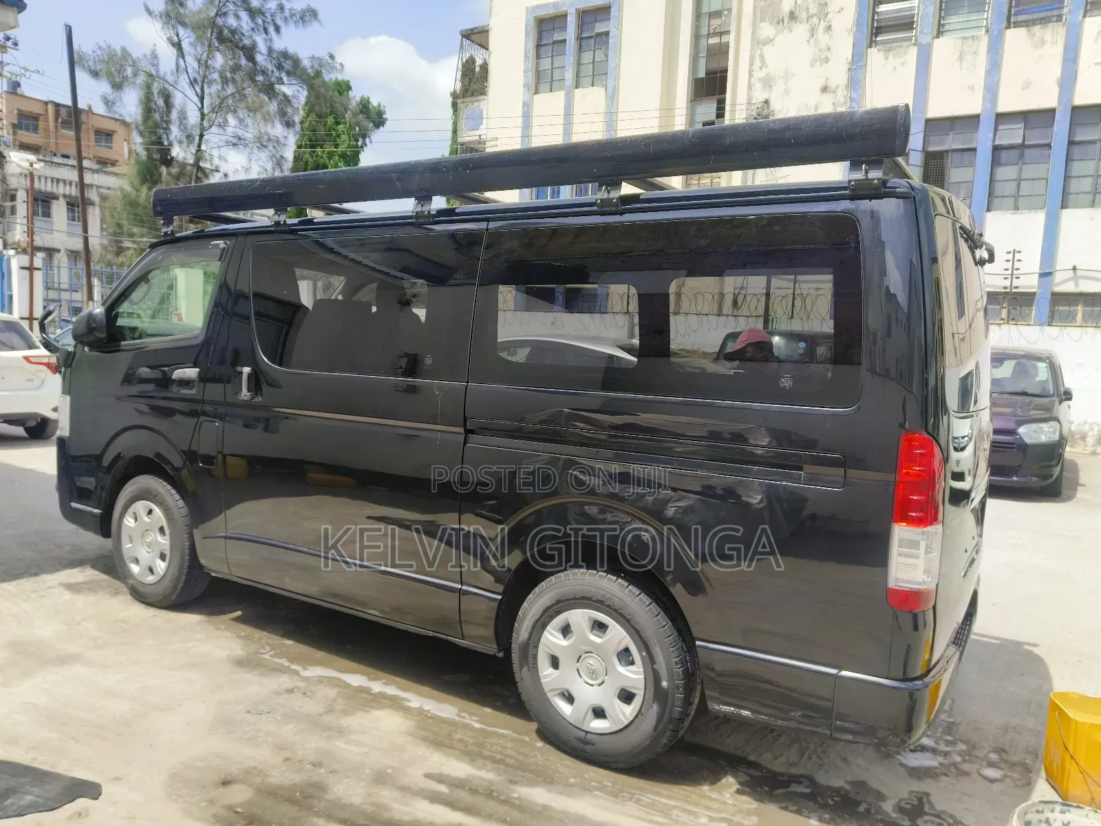 Toyota HiAce 2018 Black